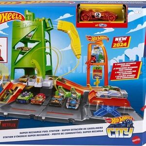 Hot Wheels City Super Recharge Fuel Station Playset